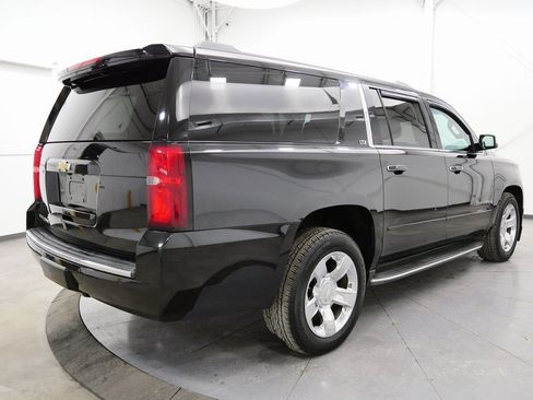 Used 2016 Chevrolet Suburban LTZ image 7