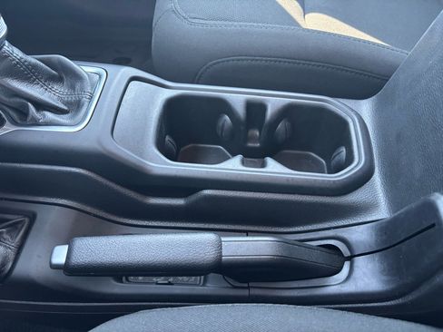 Used 2022 Jeep Wrangler Unlimited Sport image 26