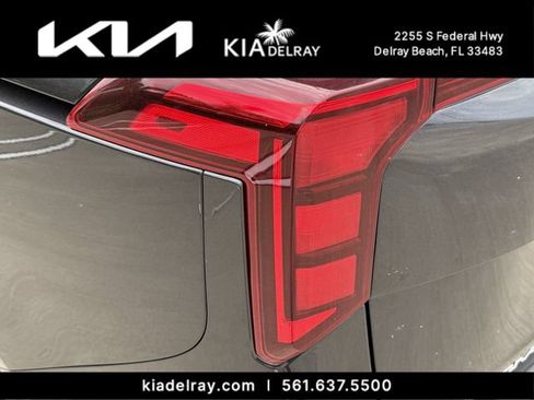 New 2026 Kia Carnival FWD image 7