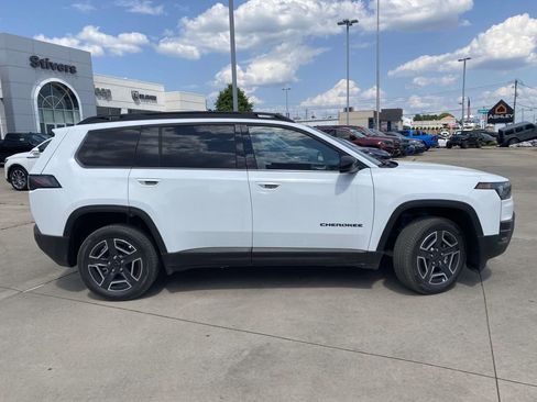 New 2026 Jeep Cherokee Limited AWD/4WD image 31
