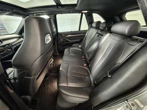 Used 2018 BMW X5 M Base image 25
