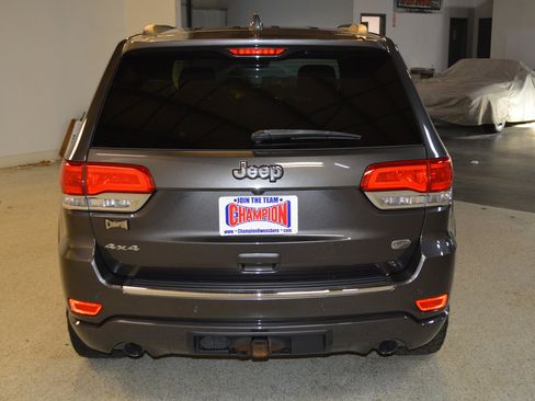 Used 2019 Jeep Grand Cherokee Overland image 4