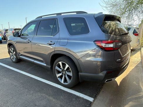 Certified 2024 Honda Pilot Elite image 3