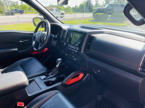 Used 2023 Nissan Frontier PRO-4X w/ Pro-4X Premium Package AWD/4WD image 11