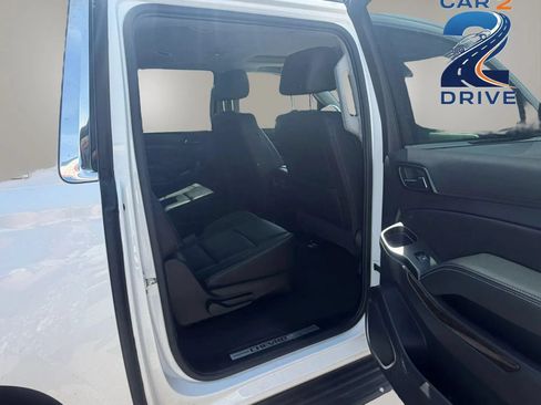 Used 2020 Chevrolet Suburban LT AWD/4WD image 13