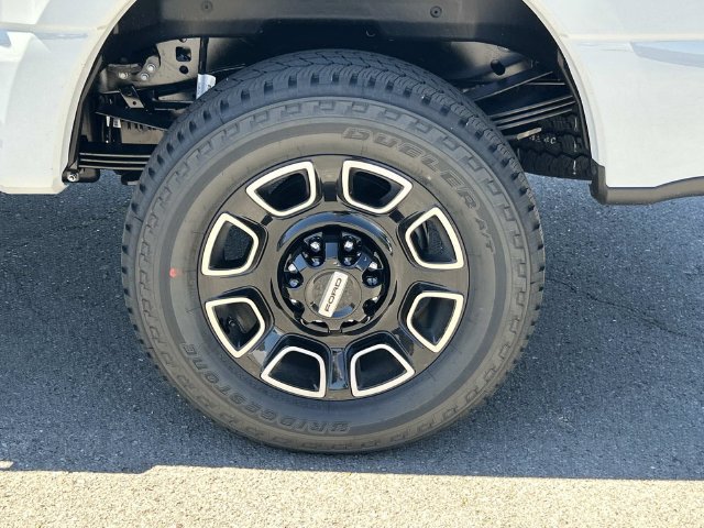 New 2026 Ford F250 Platinum AWD/4WD image 13