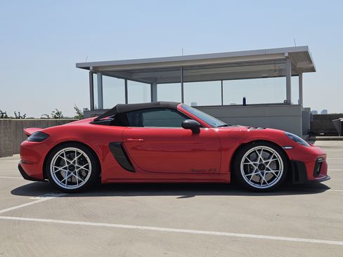 Certified 2025 Porsche 718 Boxster Spyder RS RWD image 9