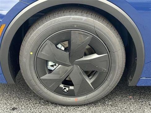 New 2026 Toyota Prius Plug-In Hybrid FWD image 11