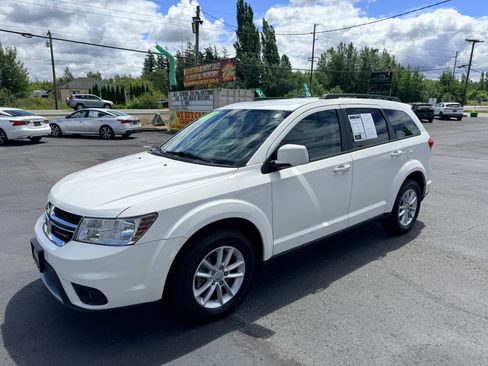 Used 2015 Dodge Journey SXT w/ Flexible Seating Group AWD/4WD image 4