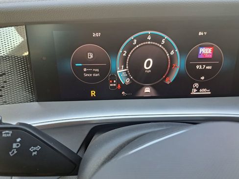 New 2026 Volkswagen Tiguan SE image 13