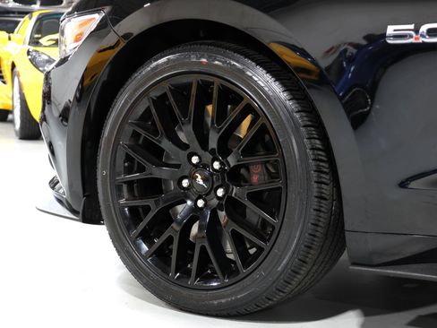 Used 2016 Ford Mustang GT w/ GT Performance Package RWD image 8