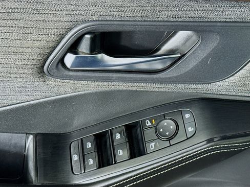 Used 2022 Nissan Rogue SV FWD image 22