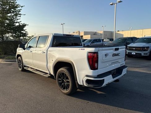 Used 2021 GMC Sierra 1500 Elevation w/ LPO, Elevation Black Package AWD/4WD image 4