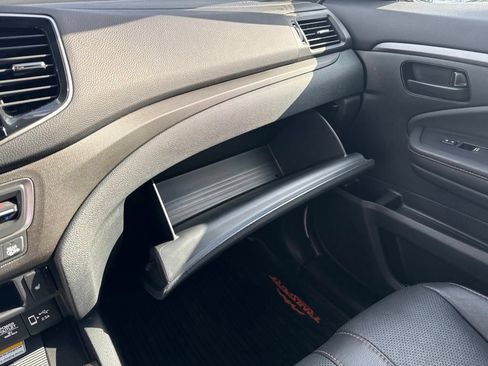 Certified 2023 Honda Passport TrailSport image 26