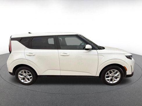 Used 2025 Kia Soul LX w/ LX Technology Package image 5