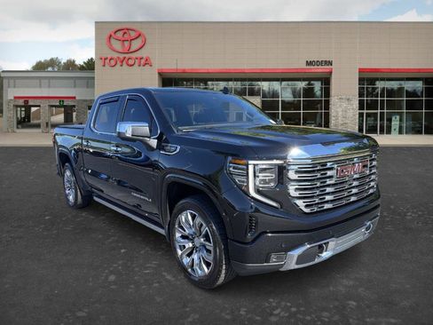 Used 2023 GMC Sierra 1500 Denali w/ Denali Reserve Package AWD/4WD image 4