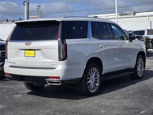 Used 2021 Cadillac Escalade Premium Luxury RWD image 6
