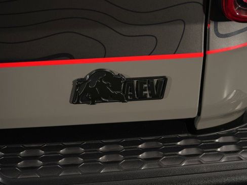 Used 2021 Jeep Gladiator Rubicon AWD/4WD image 29