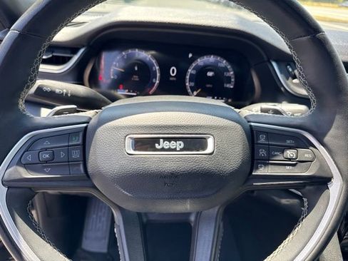 Used 2023 Jeep Grand Cherokee Altitude AWD/4WD image 34