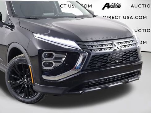 Used 2023 Mitsubishi Eclipse Cross LE AWD/4WD image 39