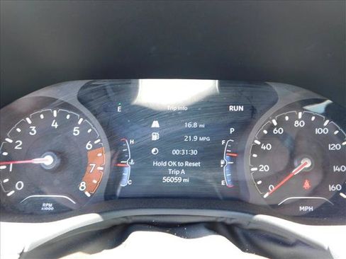 Used 2024 Jeep Compass Latitude AWD/4WD image 9