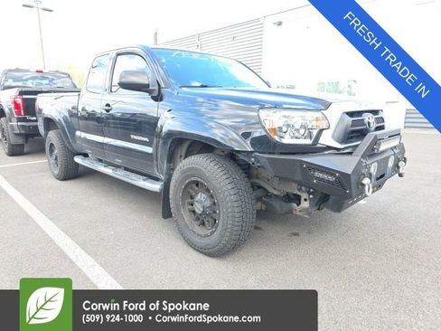 Used 2015 Toyota Tacoma 4x4 Access Cab V6 image 1