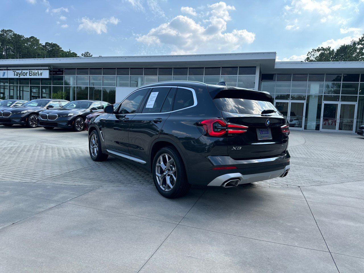 Used 2023 BMW X3 sDrive30i w/ Premium Package w/ZPA RWD image 4