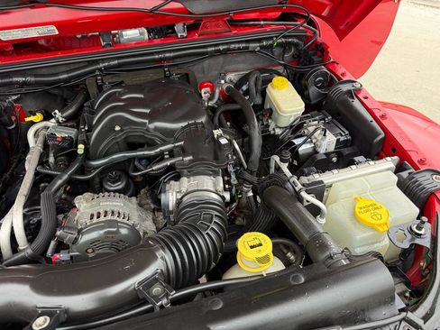 Used 2014 Jeep Wrangler Unlimited Sahara w/ Dual Top Group image 31