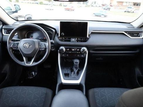 Used 2025 Toyota RAV4 XLE w/ Weather Package AWD/4WD image 21