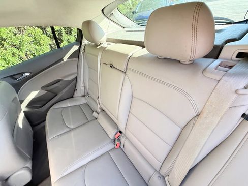Used 2017 Chevrolet Cruze Premier FWD image 37