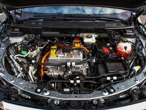 Used 2025 Cadillac Optiq Luxury 1 image 47