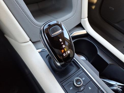 Used 2020 Cadillac XT6 Premium Luxury image 23