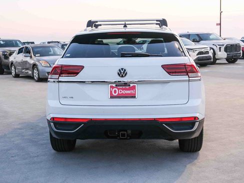 Used 2020 Volkswagen Atlas Cross Sport SEL FWD image 5