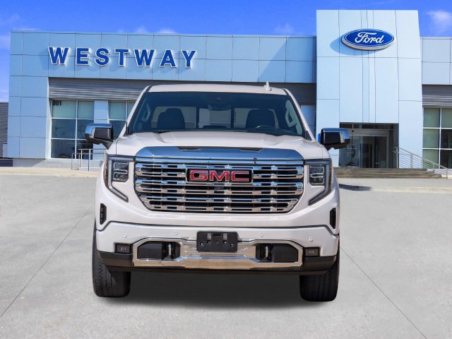Used 2023 GMC Sierra 1500 Denali w/ Technology Package AWD/4WD image 7