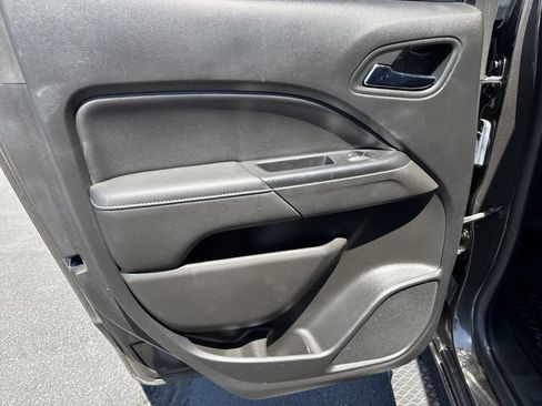 Used 2019 GMC Canyon SLE w/ Driver Alert Package AWD/4WD image 12