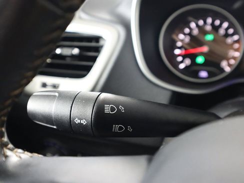 Used 2018 Jeep Compass Latitude image 30