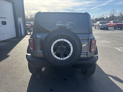 New 2025 Ford Bronco Badlands image 4