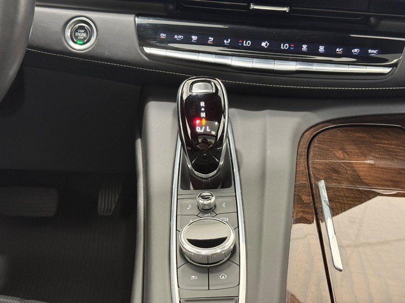 Used 2022 Cadillac Escalade Sport Platinum w/ LPO, ONYX Package AWD/4WD image 13