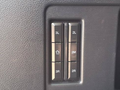 Used 2022 Ford Expedition Limited AWD/4WD image 13