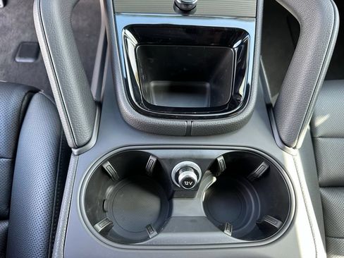 Certified 2025 Porsche Cayenne E-Hybrid AWD/4WD image 22