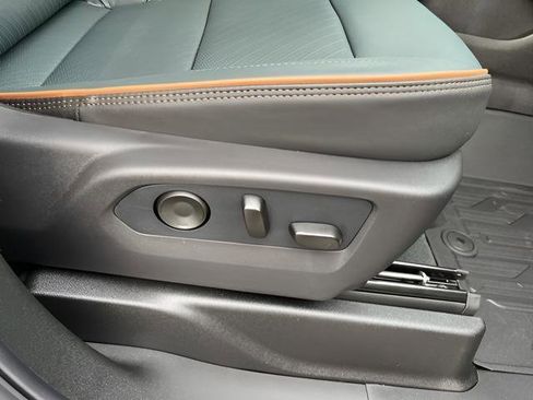 New 2026 GMC Yukon AT4 w/ LPO, Floor Liner Package image 37