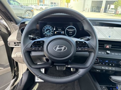 Used 2025 Hyundai Elantra SEL w/ Cargo Package image 26