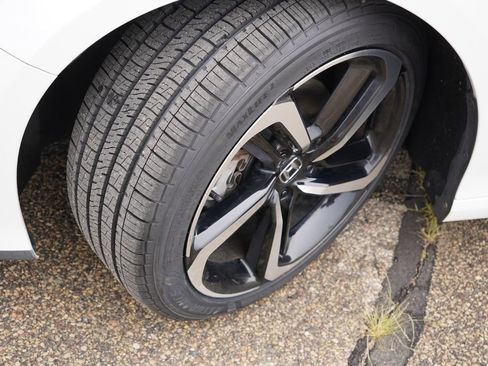 Used 2018 Honda Accord Sport image 13