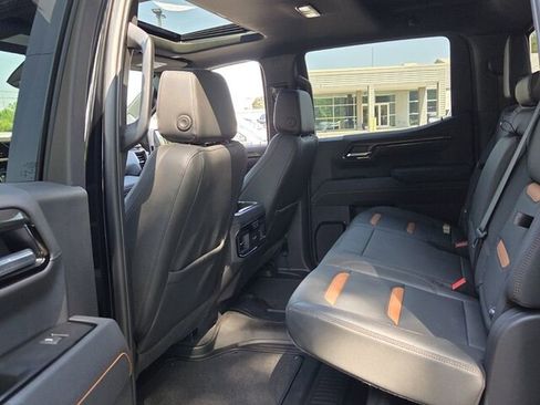 Used 2026 GMC Sierra 1500 AT4 w/ AT4 Premium Package AWD/4WD image 9