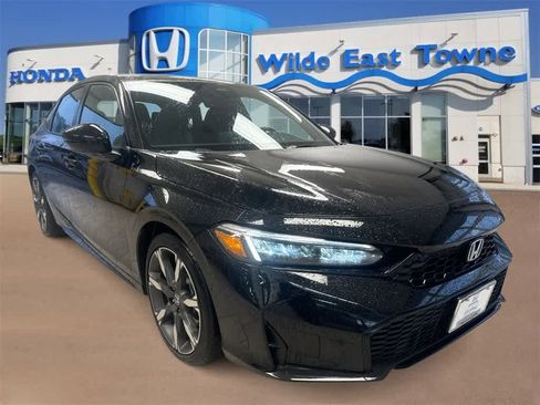 Used 2025 Honda Civic Sport Touring image 2