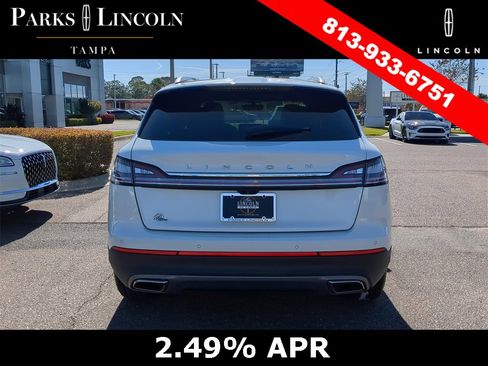 Certified 2022 Lincoln Nautilus Reserve image 5