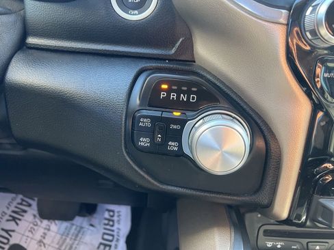 Used 2019 RAM 1500 Laramie AWD/4WD image 16