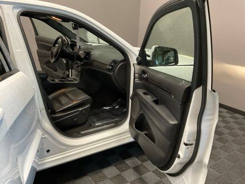 Used 2019 Jeep Grand Cherokee High Altitude AWD/4WD image 17
