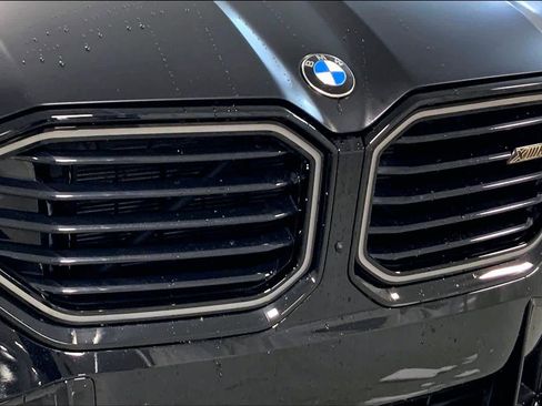 Used 2025 BMW XM image 32