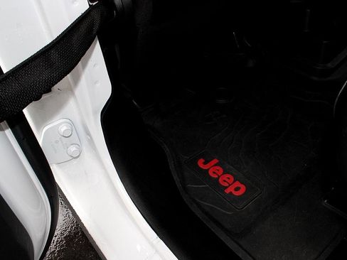 Used 2022 Jeep Wrangler Unlimited Rubicon w/ LED Lighting Group image 20